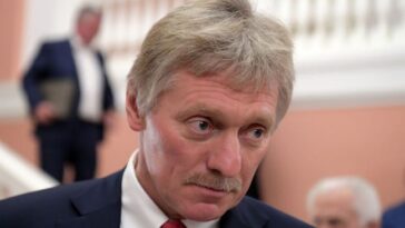 Peskov: Evropa by měla přestat plnit příkazy USA